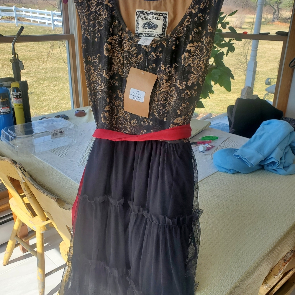 Nwt Effie's Heart dress size medium